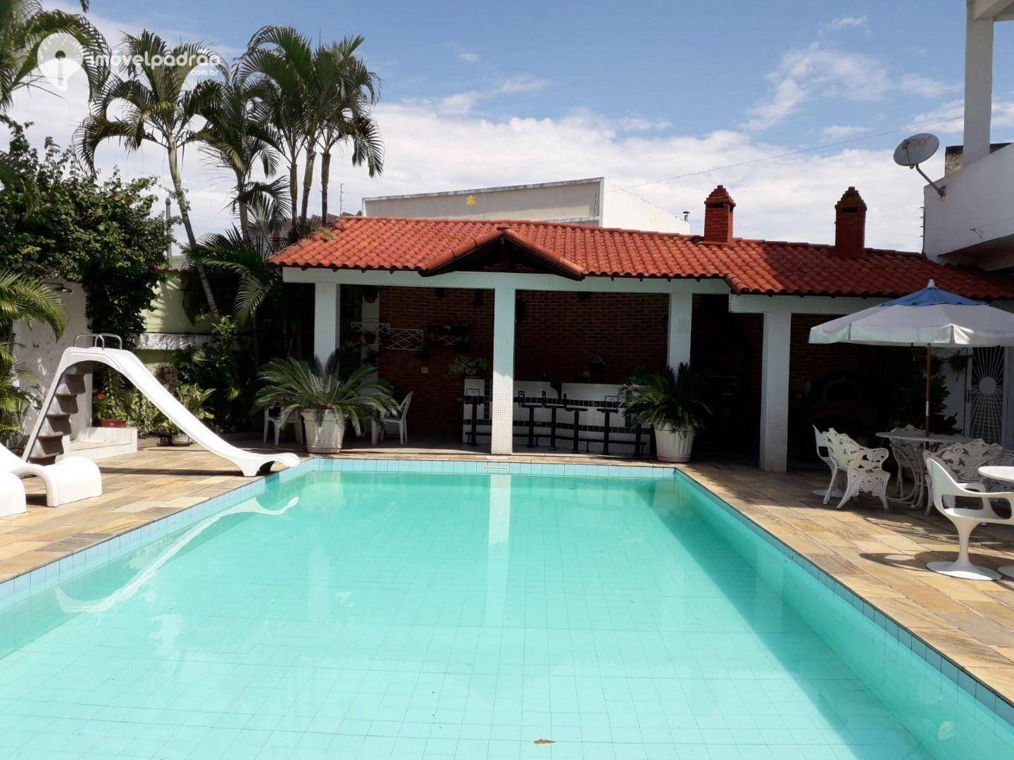 Casa à venda com 16 quartos, 600m² - Foto 35