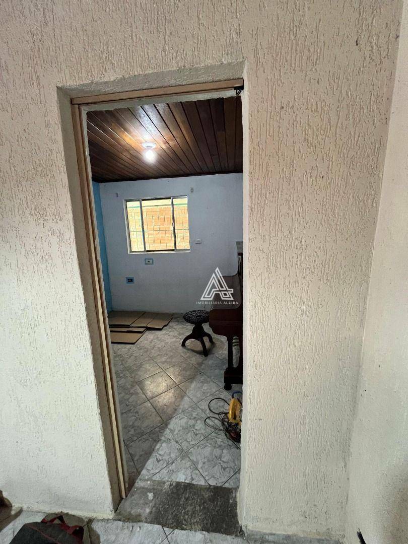 Casa para alugar com 3 quartos, 70m² - Foto 37