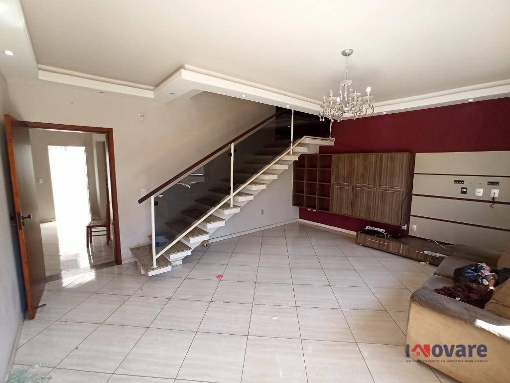 Sobrado à venda com 4 quartos, 240m² - Foto 3