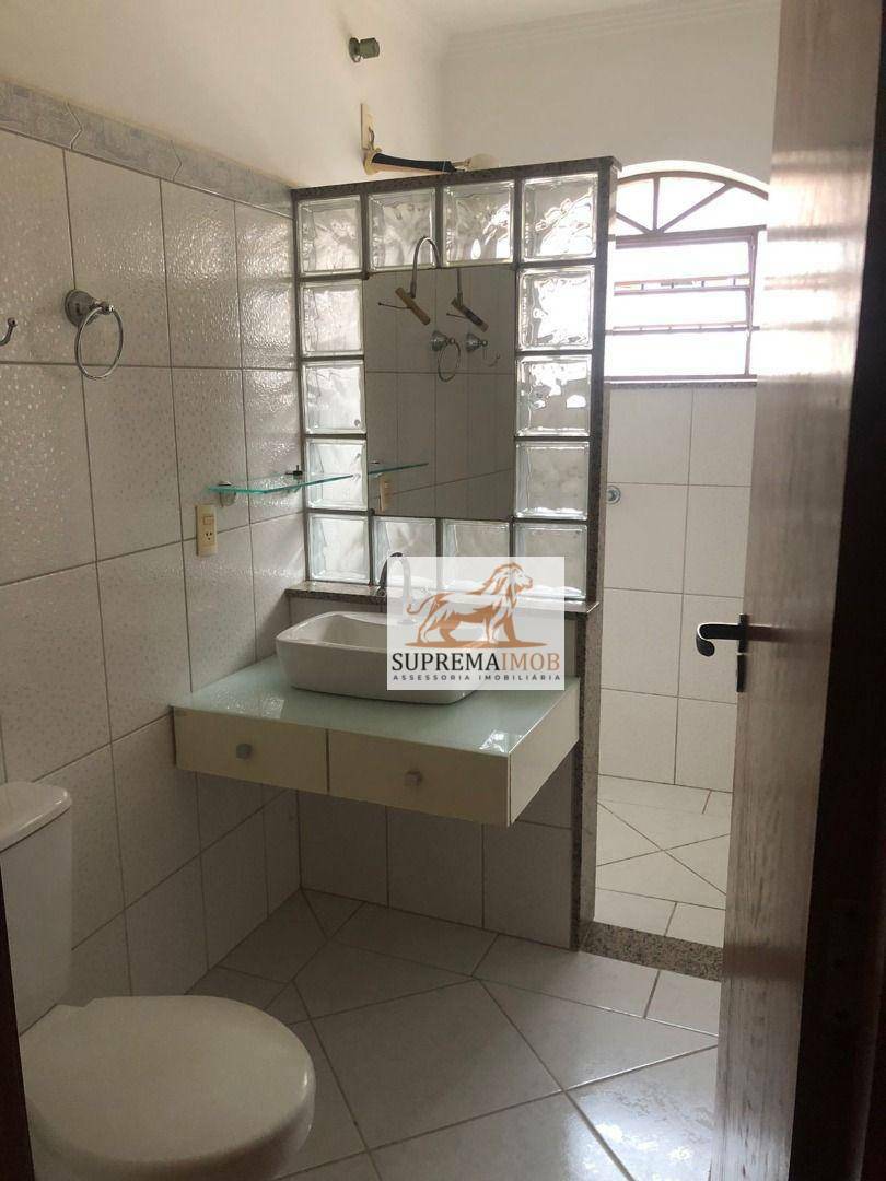 Casa à venda com 4 quartos, 179m² - Foto 18