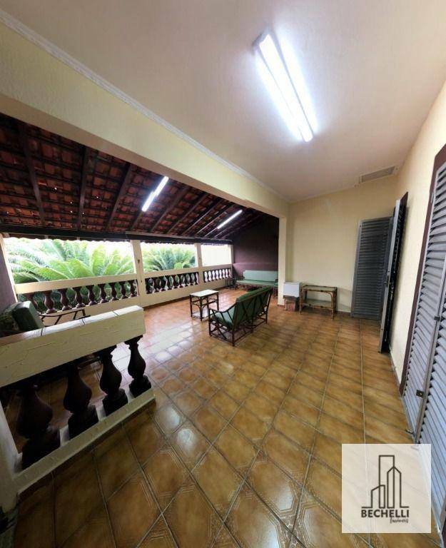 Casa à venda com 4 quartos, 194m² - Foto 9