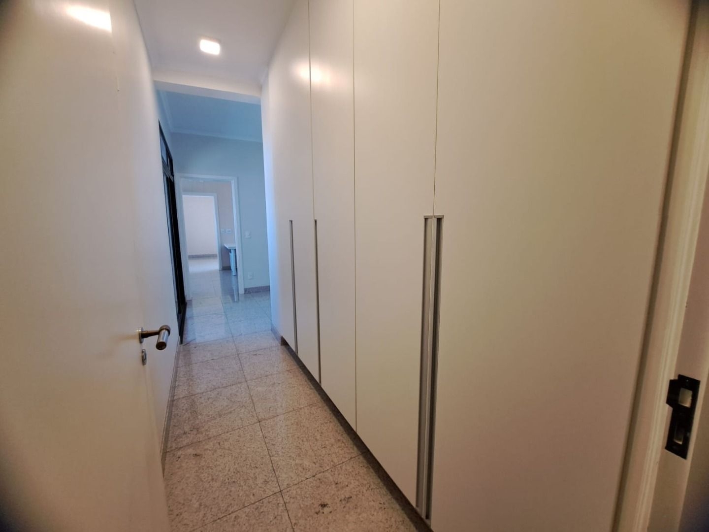 Apartamento para alugar com 4 quartos, 300m² - Foto 22