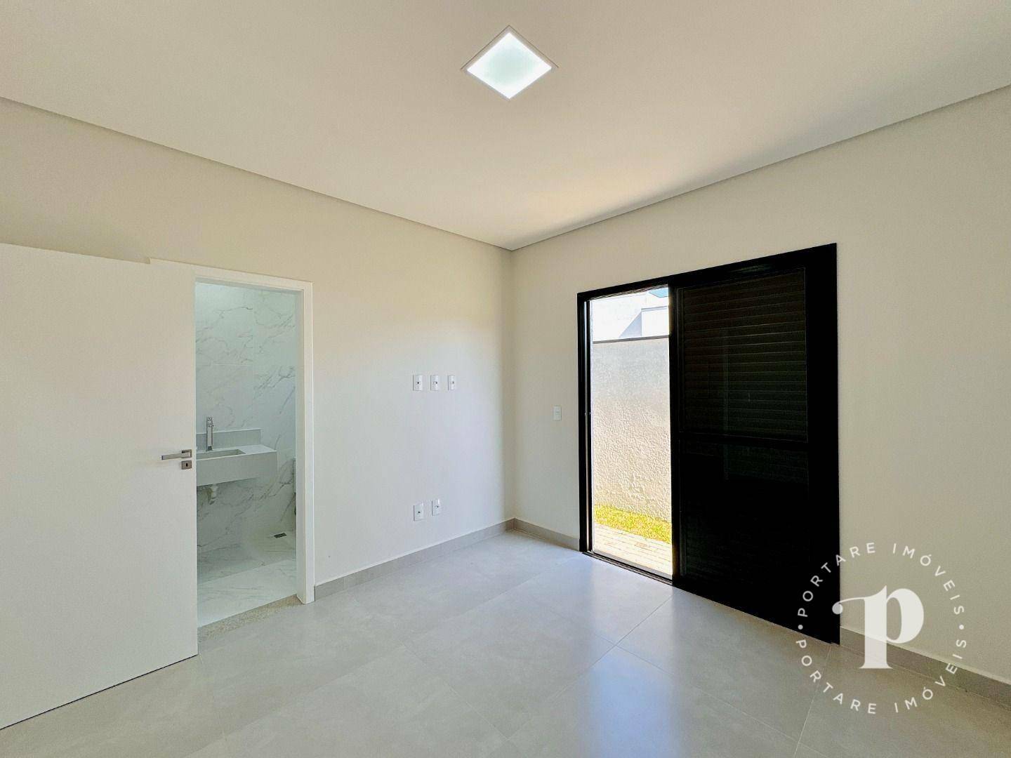 Casa de Condomínio à venda com 3 quartos, 240m² - Foto 18