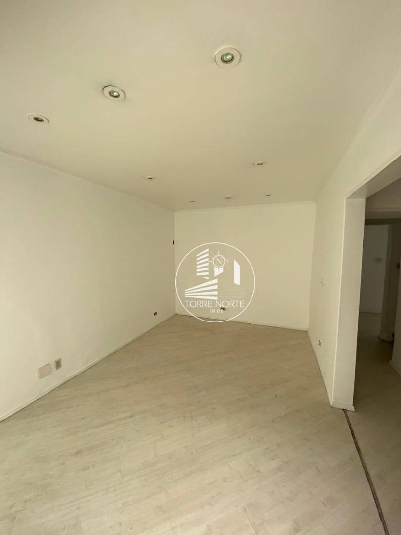 Casa para alugar com 3 quartos, 200m² - Foto 10