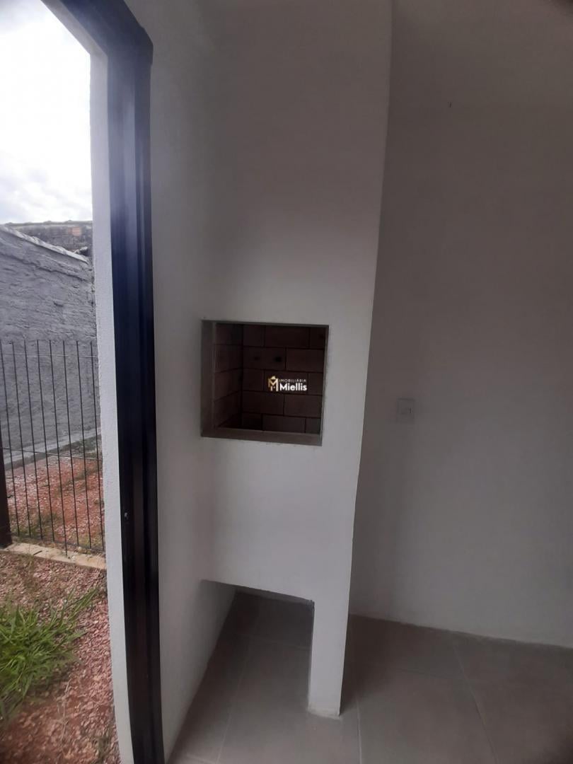 Casa à venda com 2 quartos, 60m² - Foto 6