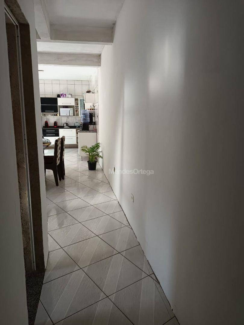 Casa à venda com 3 quartos, 185m² - Foto 4