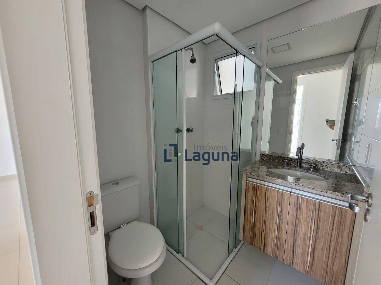 Apartamento para alugar com 3 quartos, 76m² - Foto 12