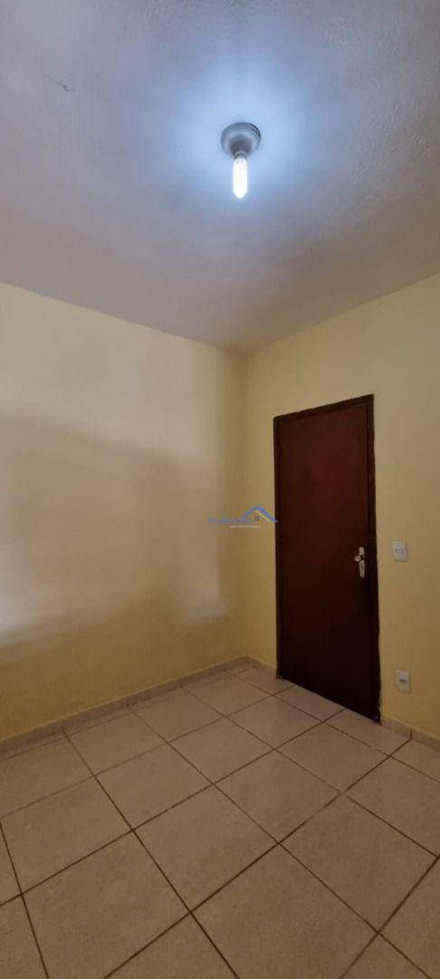 Casa à venda com 5 quartos, 200m² - Foto 17