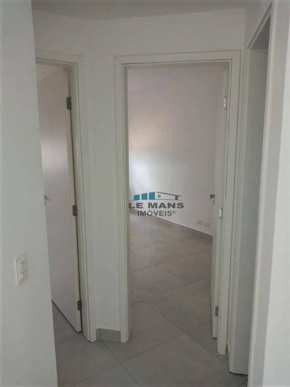 Apartamento à venda com 2 quartos, 66m² - Foto 11