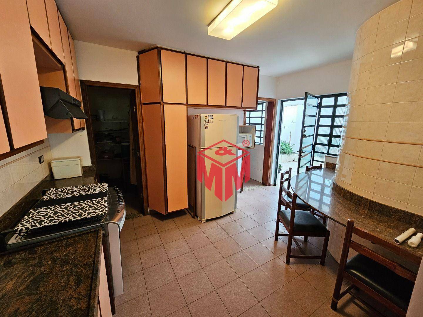 Sobrado para alugar com 3 quartos, 297m² - Foto 34