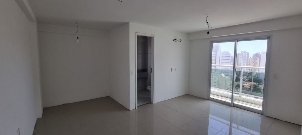 Apartamento à venda com 3 quartos, 151m² - Foto 10