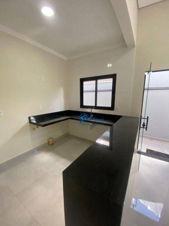 Casa à venda com 3 quartos, 75m² - Foto 13