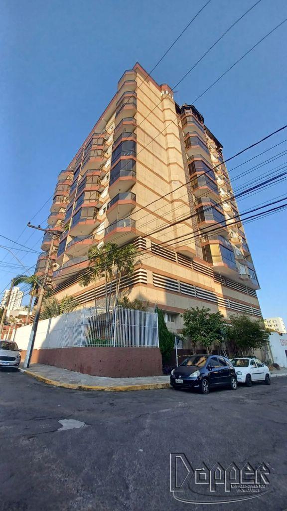 Apartamento à venda com 3 quartos, 230m² - Foto 1