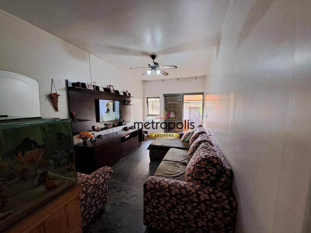 Casa à venda com 3 quartos, 189m² - Foto 4