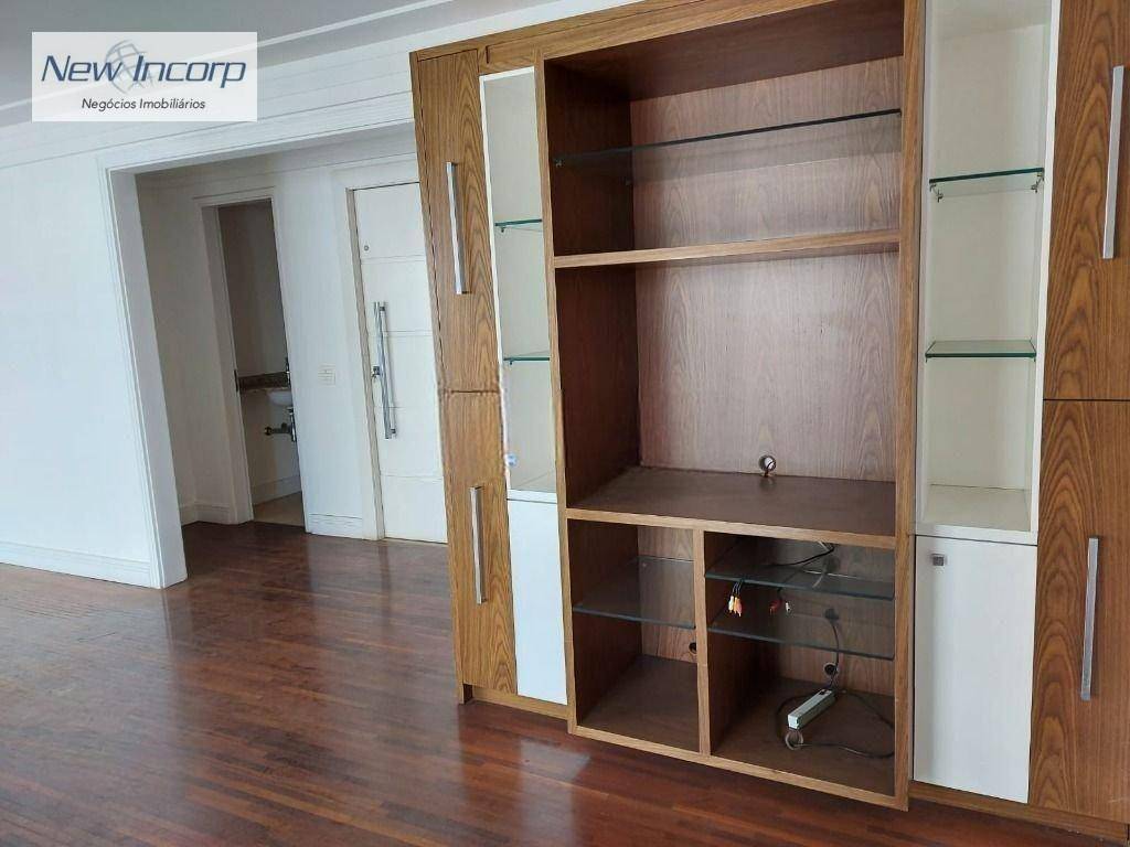 Apartamento à venda com 3 quartos, 136m² - Foto 9