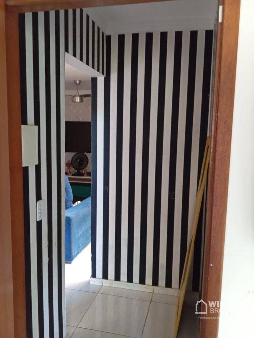 Casa à venda com 3 quartos, 76m² - Foto 5