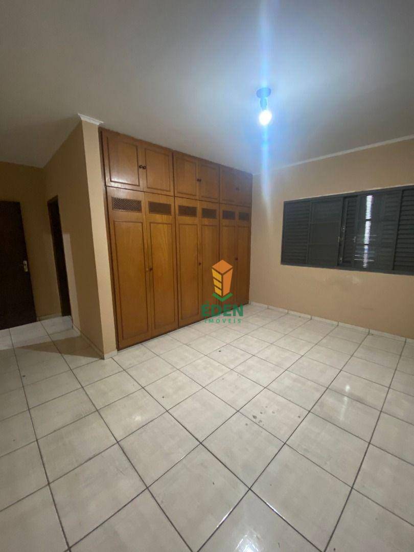 Casa para alugar com 4 quartos, 270m² - Foto 21