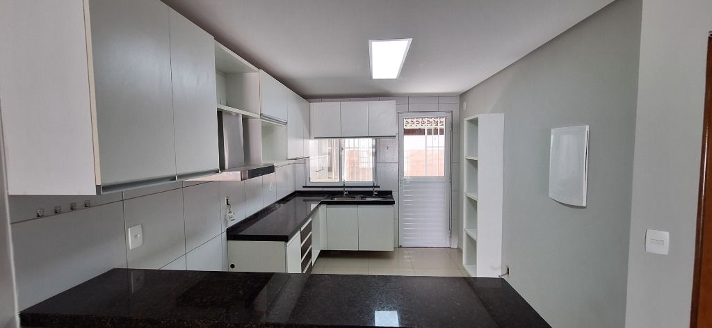 Casa à venda com 4 quartos, 162m² - Foto 21