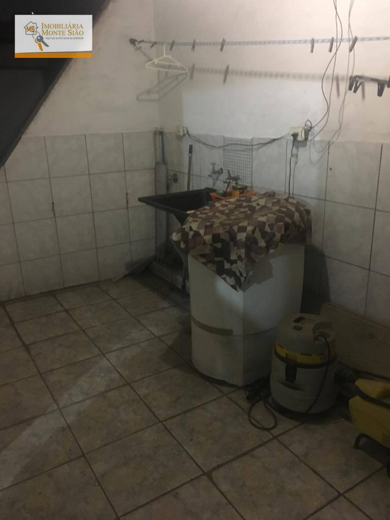 Sobrado à venda com 5 quartos, 200m² - Foto 16