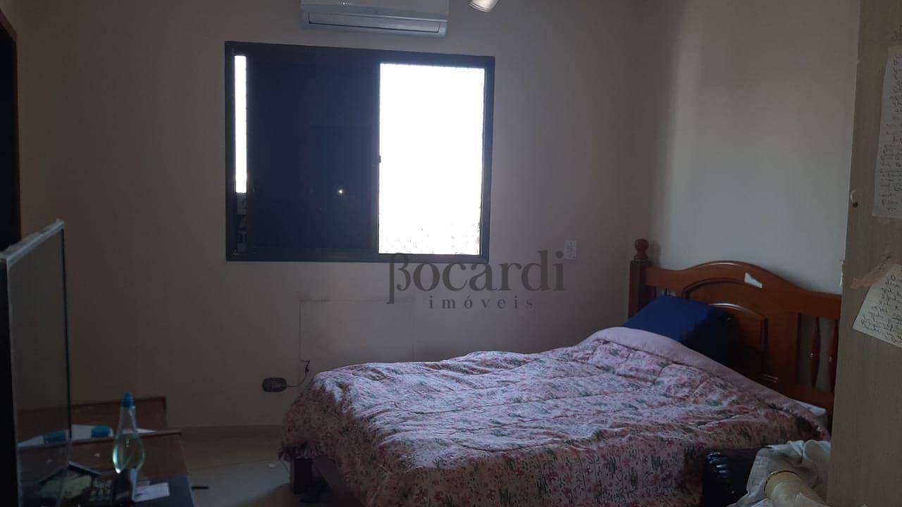 Apartamento à venda com 3 quartos, 130m² - Foto 7