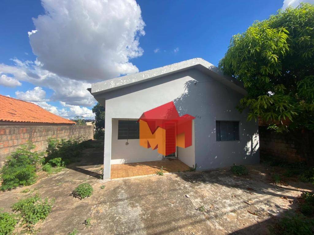 Casa à venda com 2 quartos, 100m² - Foto 3