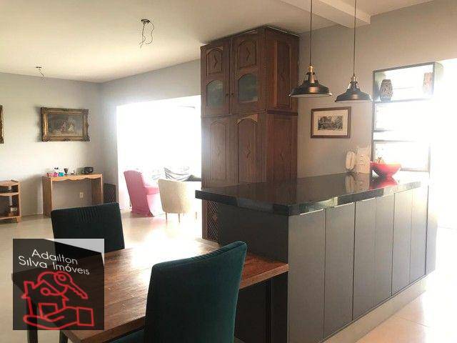 Apartamento à venda com 3 quartos, 171m² - Foto 12