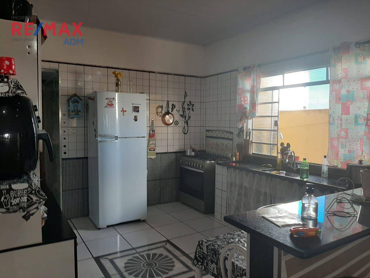 Casa à venda com 4 quartos, 230m² - Foto 12