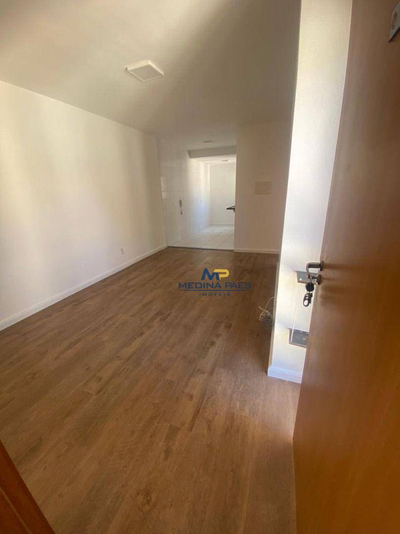 Apartamento à venda com 2 quartos, 60m² - Foto 3