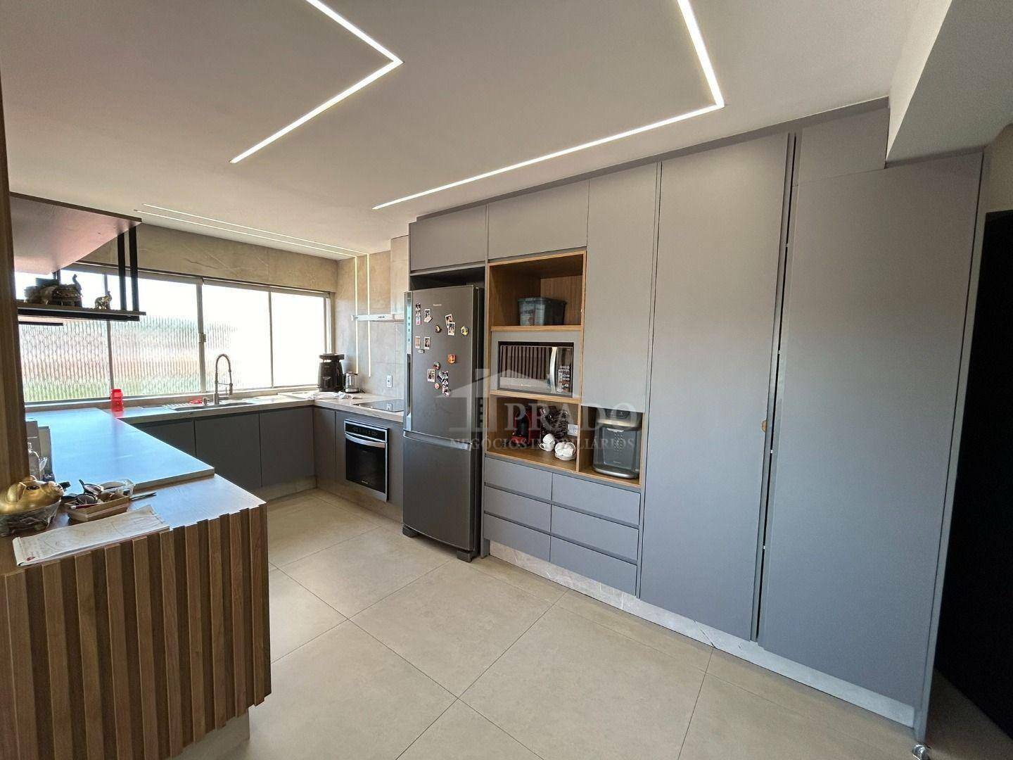 Apartamento para alugar com 4 quartos, 128m² - Foto 5