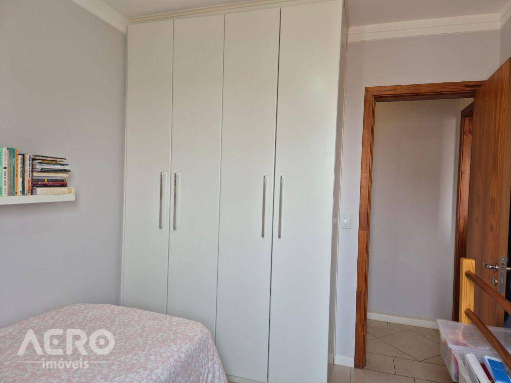 Apartamento à venda com 2 quartos, 65m² - Foto 9