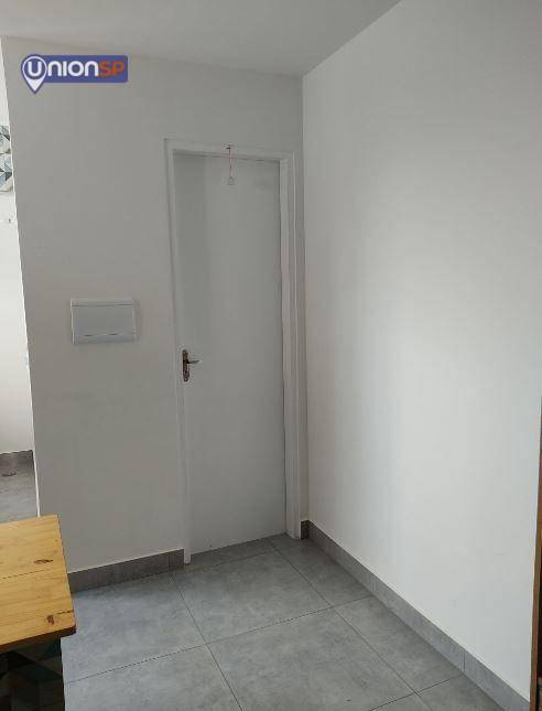 Apartamento à venda com 1 quarto, 29m² - Foto 2