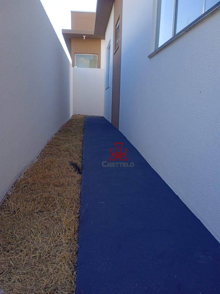 Casa à venda com 3 quartos, 60m² - Foto 8