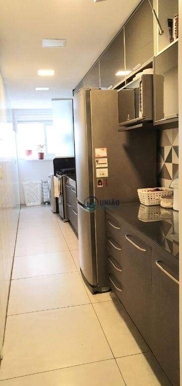 Apartamento à venda com 3 quartos, 117m² - Foto 10