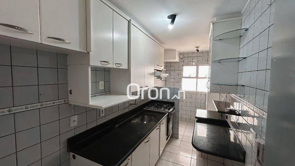 Apartamento à venda com 3 quartos, 75m² - Foto 2