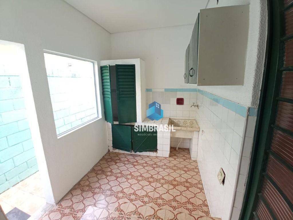 Casa à venda com 4 quartos, 220m² - Foto 15