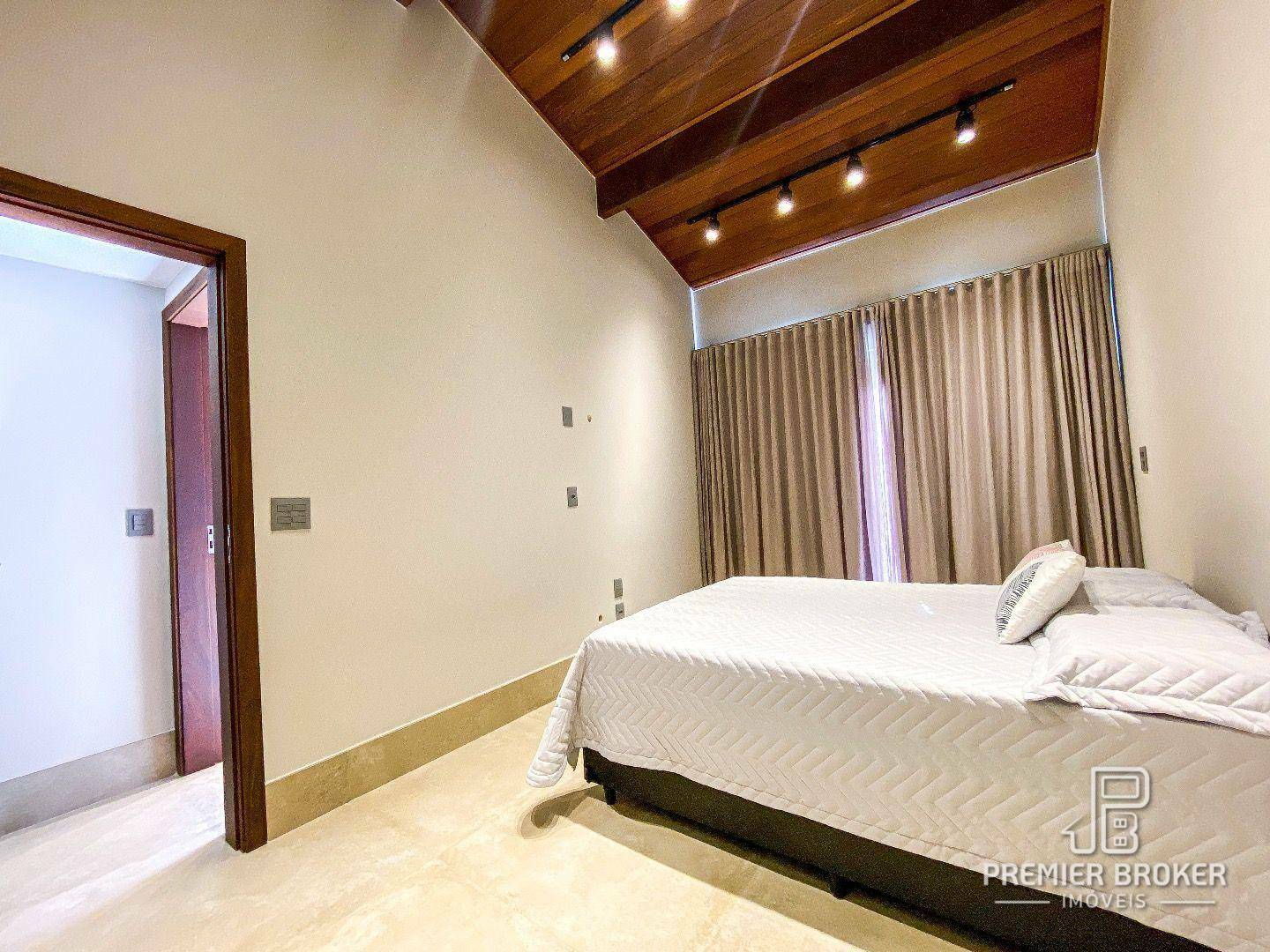 Casa de Condomínio à venda com 4 quartos, 260m² - Foto 36