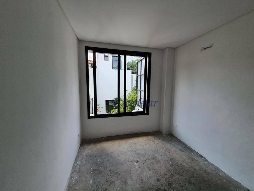 Casa à venda com 3 quartos, 318m² - Foto 13