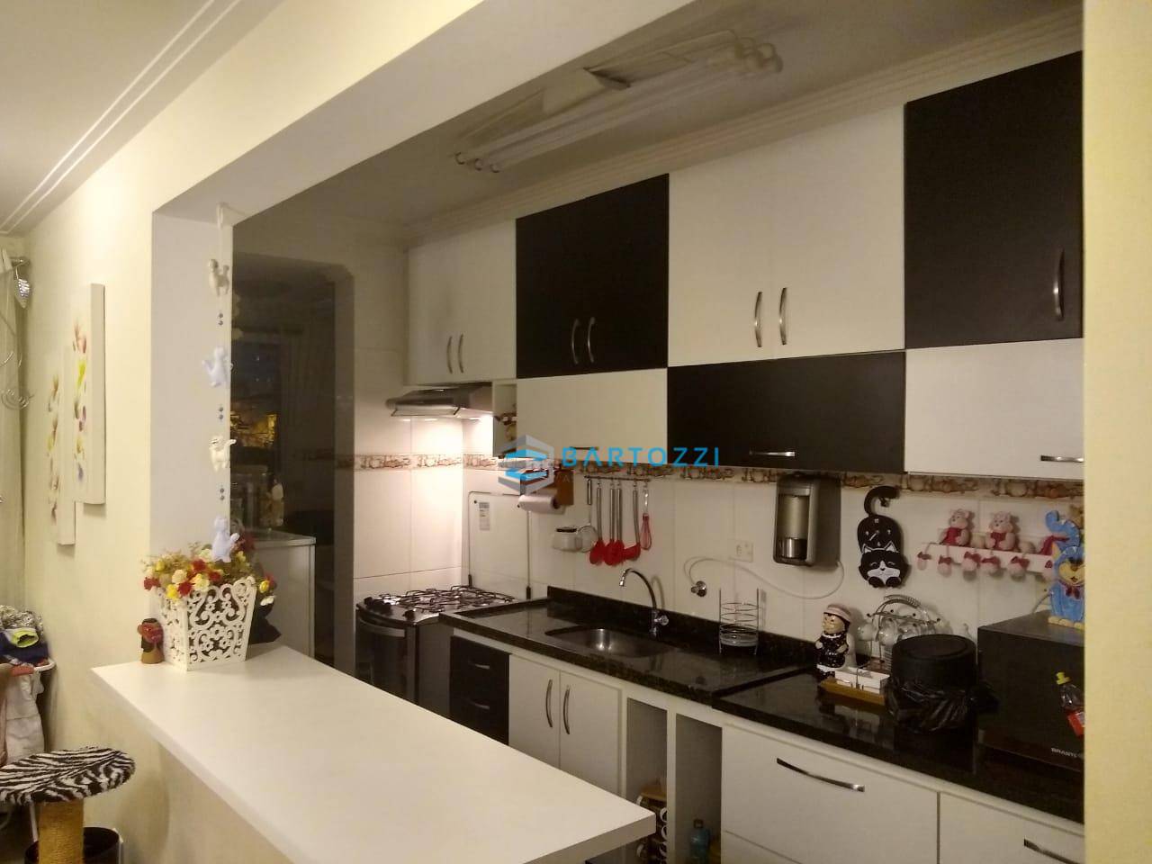 Apartamento à venda com 2 quartos, 60m² - Foto 4