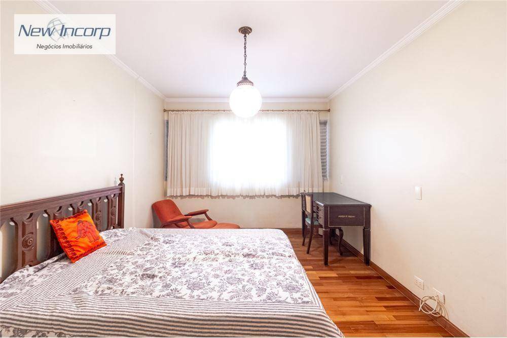 Apartamento à venda com 4 quartos, 187m² - Foto 18