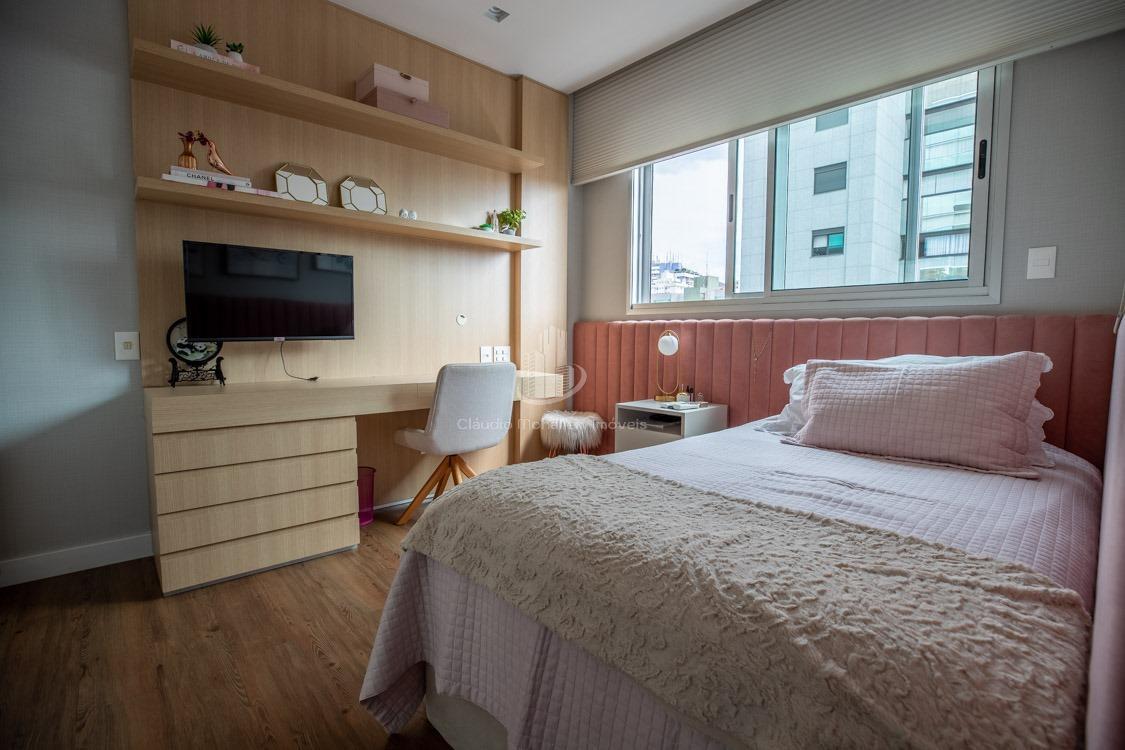 Apartamento à venda com 4 quartos, 217m² - Foto 28