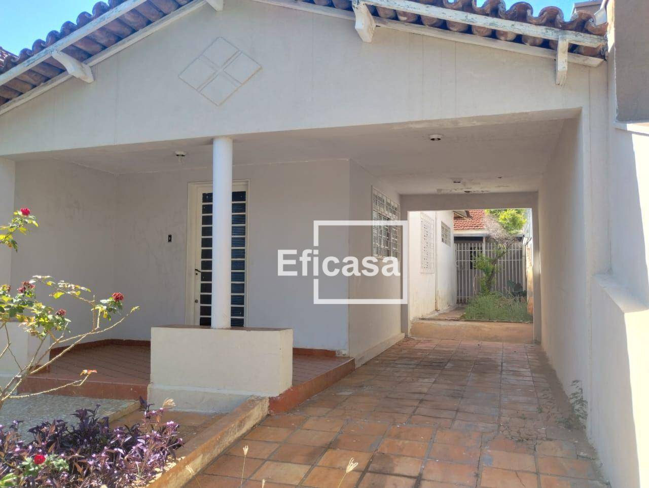 Casa à venda com 3 quartos, 100m² - Foto 2