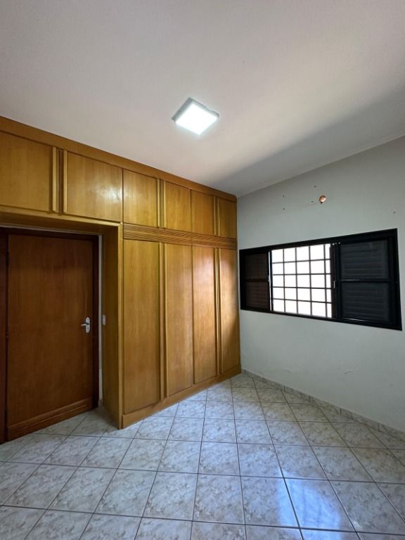 Casa à venda com 3 quartos, 373m² - Foto 27