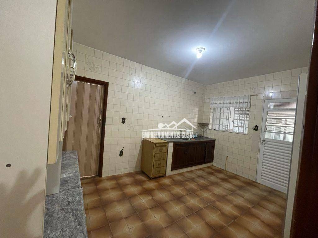 Casa à venda com 2 quartos, 166m² - Foto 10