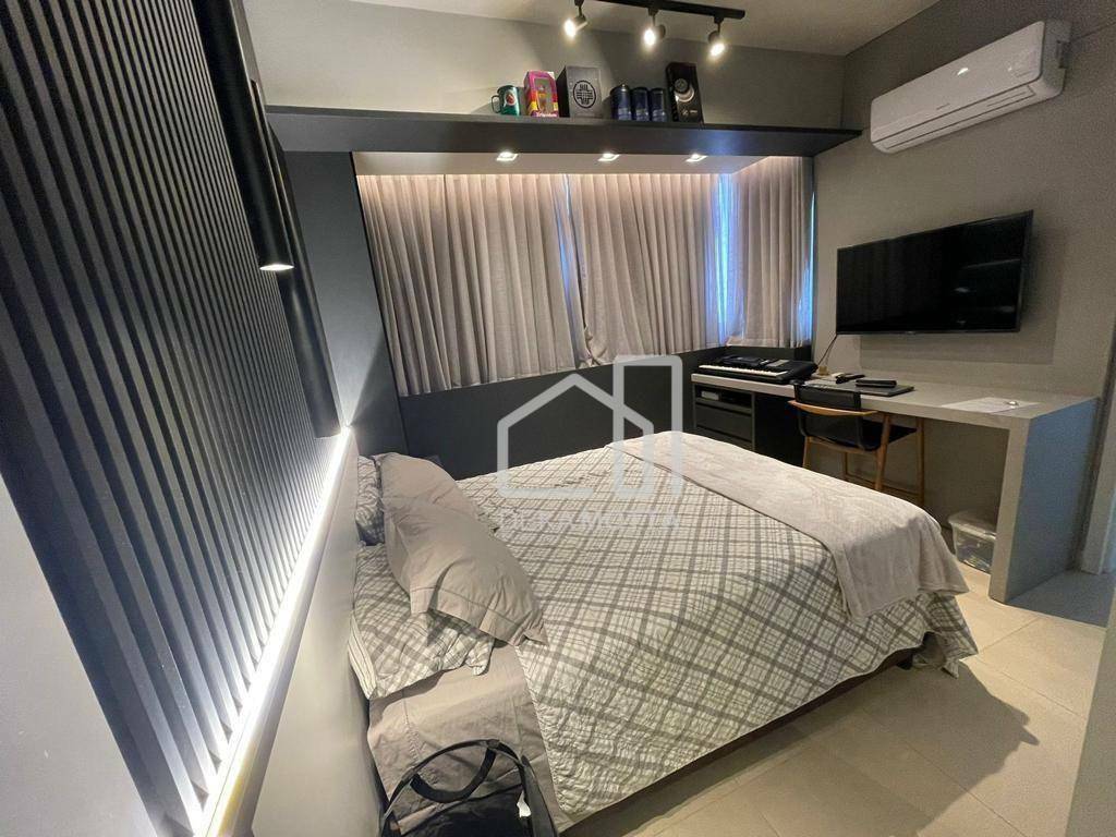 Apartamento à venda com 3 quartos, 198m² - Foto 22