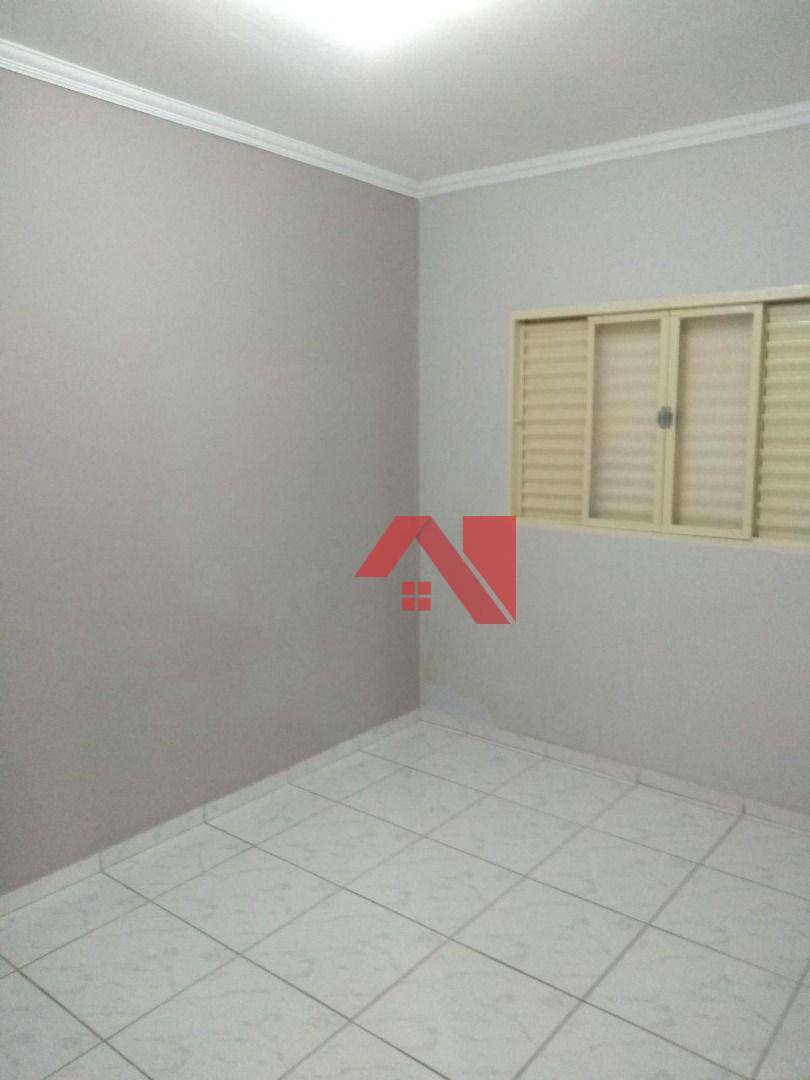 Casa à venda com 2 quartos, 80m² - Foto 12