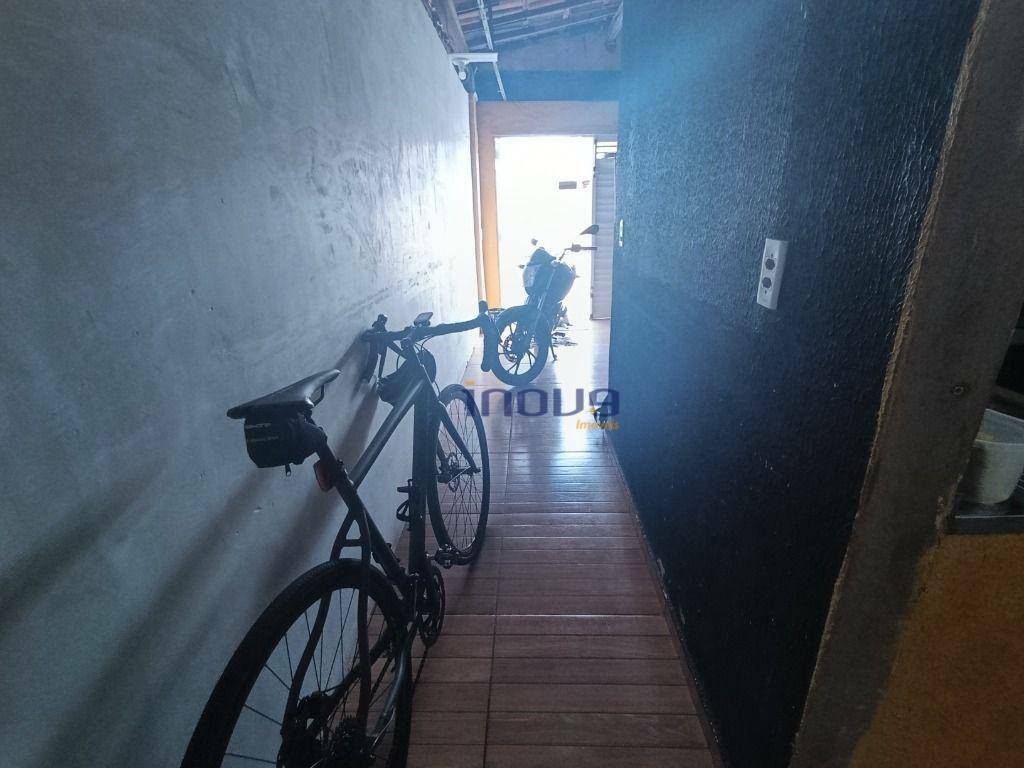 Casa à venda com 3 quartos, 165M2 - Foto 2