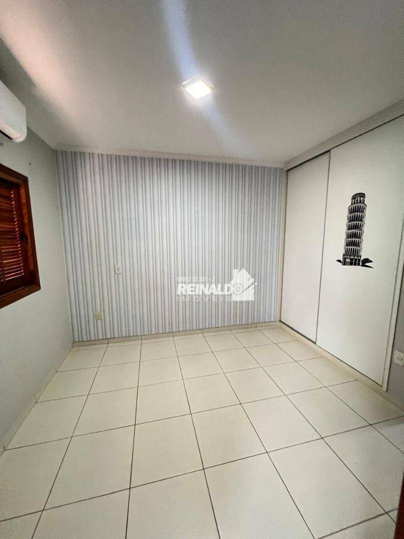 Casa de Condomínio para alugar com 4 quartos, 330m² - Foto 9