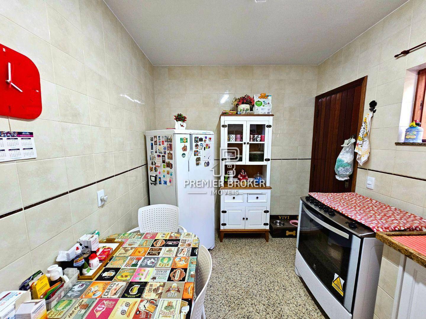 Casa à venda com 5 quartos, 142m² - Foto 37