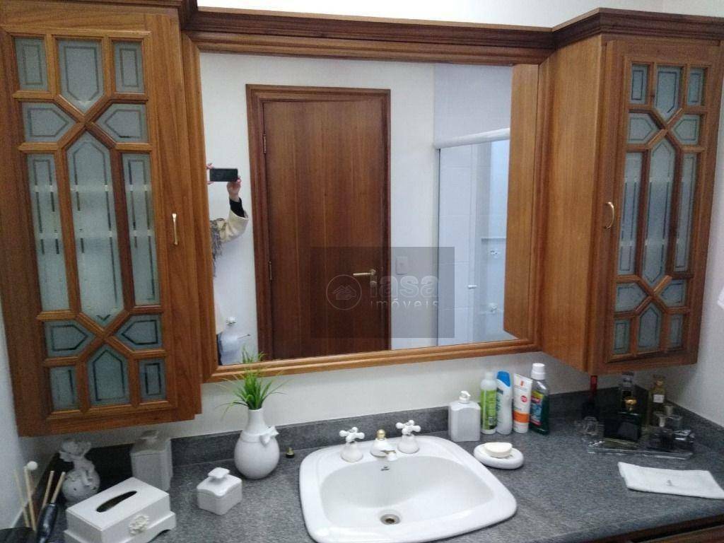 Apartamento à venda com 3 quartos, 260m² - Foto 34