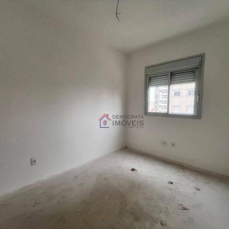 Apartamento à venda com 2 quartos, 67m² - Foto 11